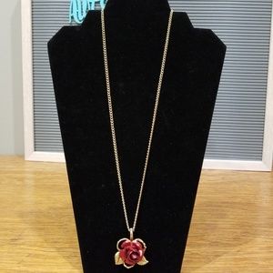 Vintage Rose Necklace🤑3/$15🤑